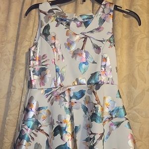 Little Girls off white flare out dress